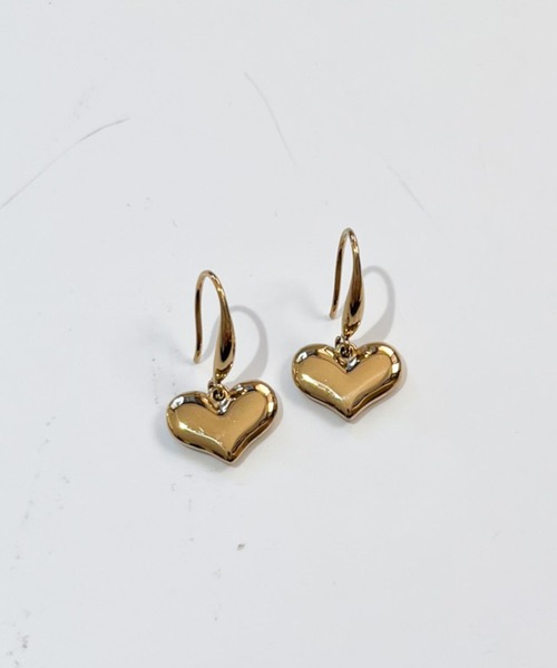yu-ka(ユーカ)の「YU-KA:メタルハートフックピアス Metal Heart Hook Earrings(ピアス(両耳用)・レディース・ゴールド・FREE)」の2枚目の写真