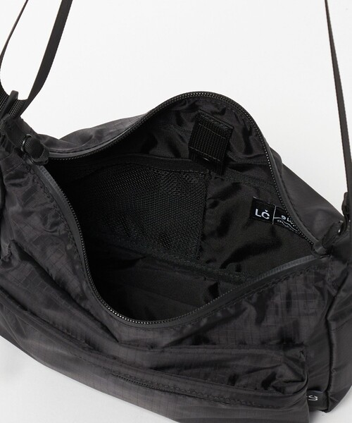 UNITED ARROWS(ユナイテッドアローズ)の「<LC by LOWERCASE>RIPSTOP SHOULDER BAG LC04R/ショルダーバッグ(ショルダーバッグ・メンズ・ブラック・FREE)」の9枚目の写真