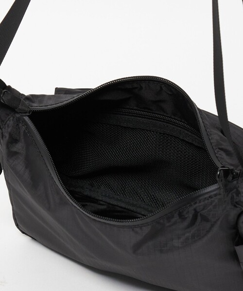 UNITED ARROWS(ユナイテッドアローズ)の「<LC by LOWERCASE>RIPSTOP SHOULDER BAG LC04R/ショルダーバッグ(ショルダーバッグ・メンズ・ブラック・FREE)」の11枚目の写真