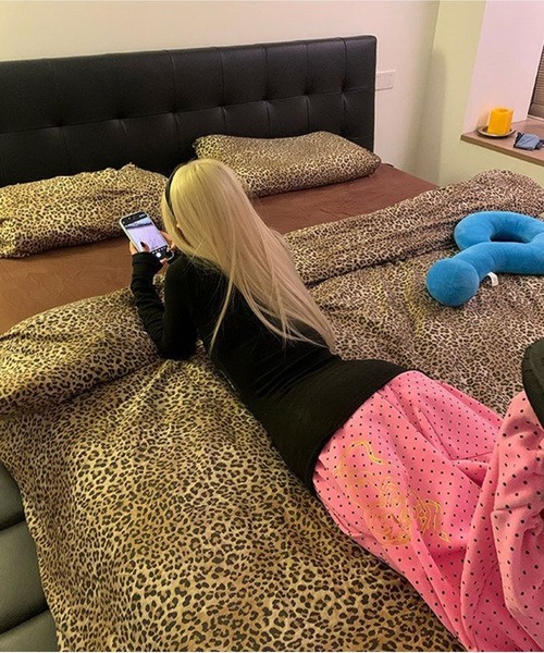 AsheKsha(アシクシャ)の「水玉柄のワイドパンツ(スウェットパンツ・レディース・ピンク・M)」の7枚目の写真