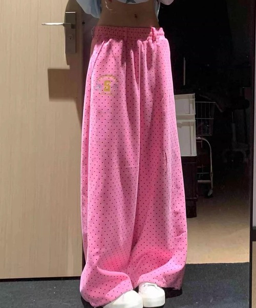 AsheKsha(アシクシャ)の「水玉柄のワイドパンツ(スウェットパンツ・レディース・ピンク・M)」の5枚目の写真
