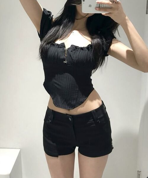 ROCKCAKE(ロックケーキ)の「Layer Cut Shorts - Black(その他パンツ・レディース・その他・SMALL/MEDIUM)」の5枚目の写真
