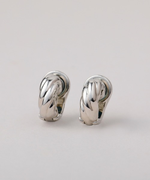 CALIN STANDARD(カリンスタンダード)の「◆金属アレルギー対応◆◆made in japan◆【痛くない】【落ちにくい】【片手で簡単】ツイストライン マグネットイヤリング(イヤリング・レディース・ゴールド/シルバー・FREE)」の2枚目の写真