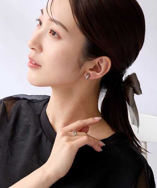 CALIN STANDARD(カリンスタンダード)の「◆金属アレルギー対応◆◆made in japan◆【痛くない】【落ちにくい】【片手で簡単】ツイストライン マグネットイヤリング(イヤリング・レディース・ゴールド/シルバー・FREE)」の7枚目の写真