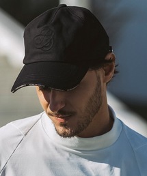 LUXEAKMPLUS（リュクスエイケイエムプラス）の「LUXEAKMPLUS(リュクスエイケイエムプラス)ゴルフ エンボスロゴキャップ（キャップ）」