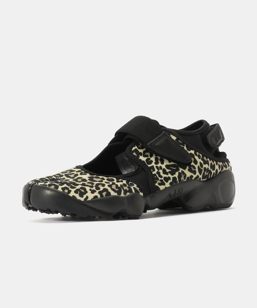 NIKE（ナイキ）の「NIKE WMNS AIR RIFT IR5696-010（スニーカー・レディース・マルーン・25cm/24cm/23cm）」の2枚目の写真