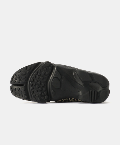 NIKE（ナイキ）の「NIKE WMNS AIR RIFT IR5696-010（スニーカー・レディース・マルーン・25cm/24cm/23cm）」の4枚目の写真