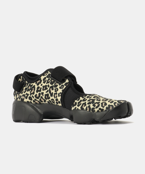 NIKE（ナイキ）の「NIKE WMNS AIR RIFT IR5696-010（スニーカー・レディース・マルーン・25cm/24cm/23cm）」の5枚目の写真