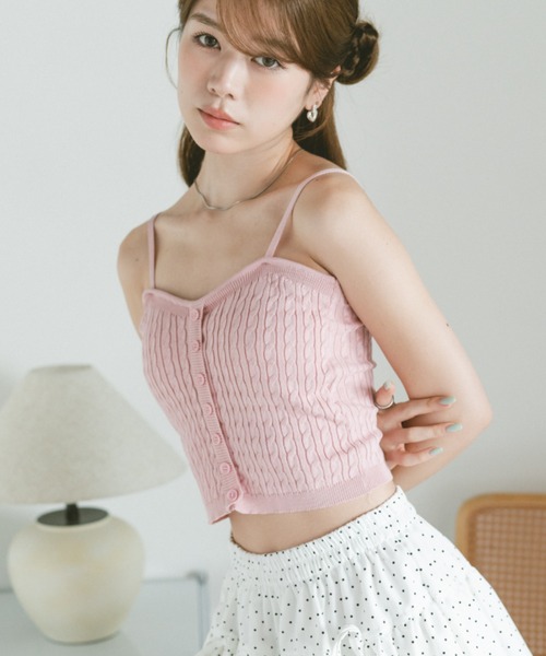 VANNIE U(ヴァニーユー)の「カップ付ケーブルニットキャミソール(キャミソール・レディース・ライトブルー/ピンク/アイボリー・FREE)」の3枚目の写真