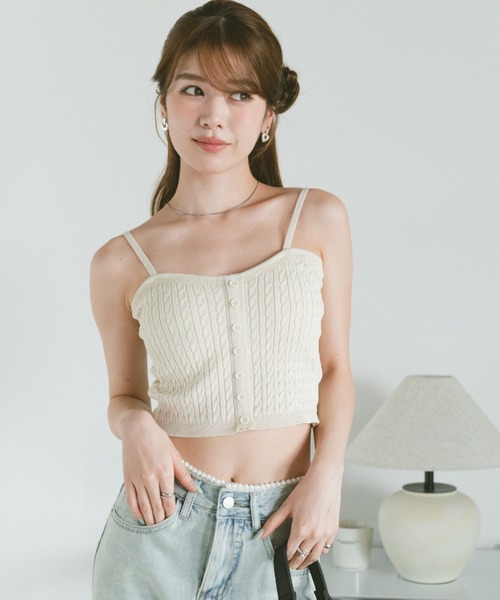VANNIE U(ヴァニーユー)の「カップ付ケーブルニットキャミソール(キャミソール・レディース・ライトブルー/ピンク/アイボリー・FREE)」の11枚目の写真