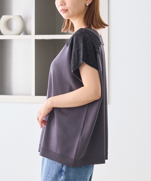LAVEANGE（ラビアンジェ）の「配色レースVネックサマーニット｜大人フェミニン/上品レース配色/華奢見え/半袖ニット/体系カバー（ニット/セーター・レディース・ブラウン/チャコールグレー・F/3L/4L）」の7枚目の写真