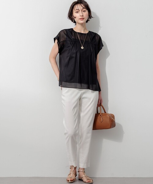 23区(ニジュウサンク)の「アキハコンビ ギャザーデザイン ブラウス(Tシャツ/カットソー・レディース・ブラック系/オールドローズ系/ベージュ系・38)」の11枚目の写真
