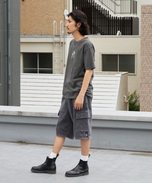 Guess（ゲス）の「【Stray Kids / ストレイキッズ Hyunjin / ヒョンジン 着用】GUESS/ゲス UNI S/SLV TEE SHIRT グラフィックデザイン Tシャツ 半袖 メンズ レディース ユニセックス 2026年 夏 夏服（Tシャツ/カットソー・メンズ・チャコールグレー・L/M）」の11枚目の写真