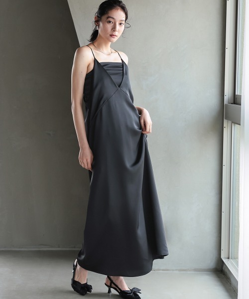 Callarus（カラルス）の「サテンワンピースセットアップ（ベアトップ＋キャミワンピース）［Callarus］（ワンピース・レディース・グレー/ブラック・M/S/LL/L）」の17枚目の写真