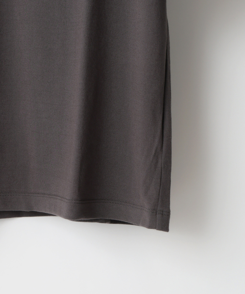 Product Twelve（プロダクトトゥエルブ）の「EDIFICE by Product Twelve リファインドハーフジップ（Tシャツ/カットソー・メンズ・ホワイト/ブラウン・LARGE/MEDIUM）」の17枚目の写真