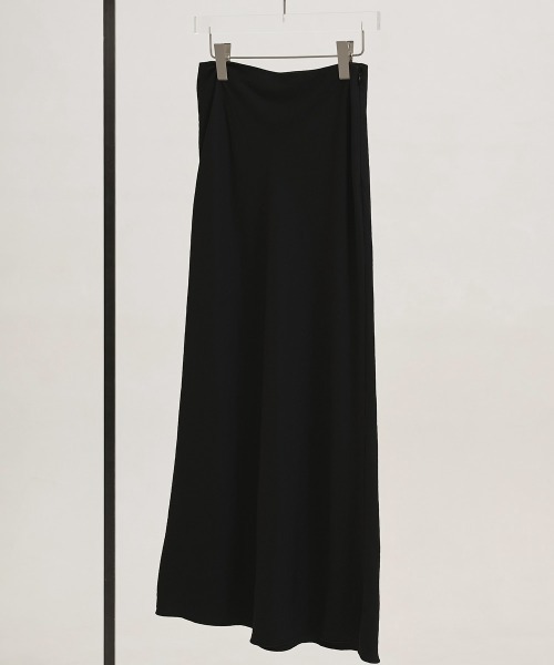 TODAYFUL（トゥデイフル）の「TODAYFUL Washer Pencil Skirt（スカート・レディース・ブラック/オフホワイト/エンジ・36/38）」の2枚目の写真