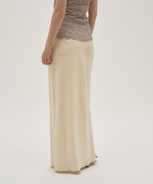 TODAYFUL（トゥデイフル）の「TODAYFUL Washer Pencil Skirt（スカート・レディース・ブラック/オフホワイト/エンジ・36/38）」の4枚目の写真