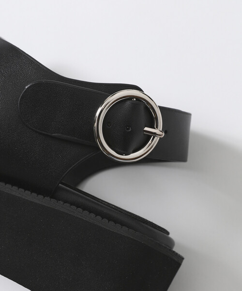 Firsthand(ファーストハンド)の「Firsthand/ファーストハンド ワイドクロスサンダル(サンダル・レディース・ブラック・SMALL/LARGE/MEDIUM)」の4枚目の写真