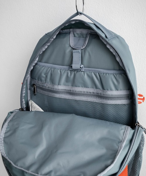 patagonia(パタゴニア)の「Patagonia パタゴニア REFUGIO DAY PACK 26L A4収納可能大容量リュック/バックパック(バックパック/リュック・メンズ・チャコール/ブラック/ブルー・FREE)」の21枚目の写真