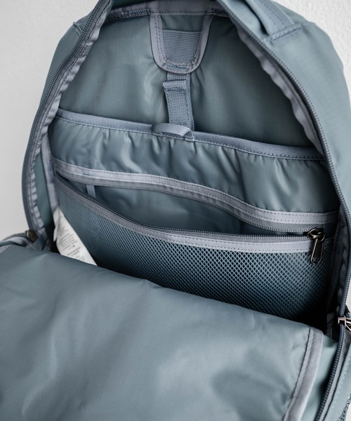 patagonia(パタゴニア)の「Patagonia パタゴニア REFUGIO DAY PACK 26L A4収納可能大容量リュック/バックパック(バックパック/リュック・メンズ・チャコール/ブラック/ブルー・FREE)」の12枚目の写真