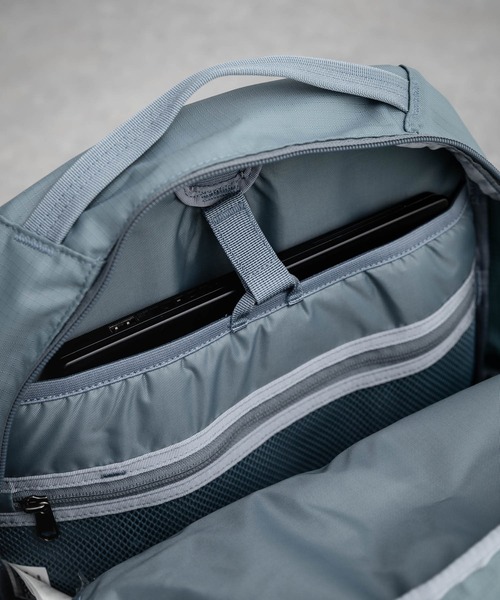 patagonia(パタゴニア)の「Patagonia パタゴニア REFUGIO DAY PACK 26L A4収納可能大容量リュック/バックパック(バックパック/リュック・メンズ・チャコール/ブラック/ブルー・FREE)」の15枚目の写真