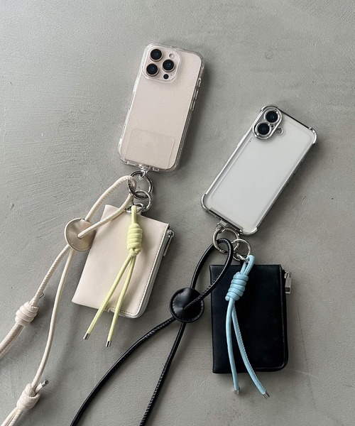 LOWRYS FARM(ローリーズファーム)の「【サイズ調節可能】ケースチャーム付きモバイルストラップ 1044969/GOODS(スマホグッズ・レディース・ブラック/オフホワイト・FREE)」の4枚目の写真