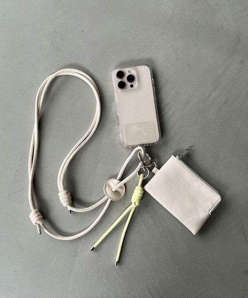 LOWRYS FARM(ローリーズファーム)の「【サイズ調節可能】ケースチャーム付きモバイルストラップ 1044969/GOODS(スマホグッズ・レディース・ブラック/オフホワイト・FREE)」の5枚目の写真