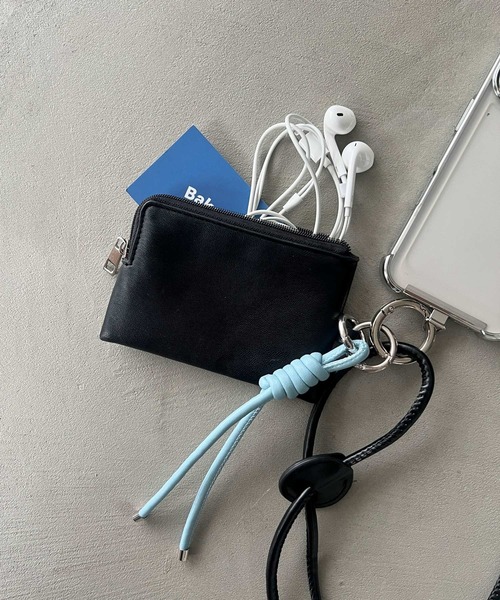 LOWRYS FARM(ローリーズファーム)の「【サイズ調節可能】ケースチャーム付きモバイルストラップ 1044969/GOODS(スマホグッズ・レディース・ブラック/オフホワイト・FREE)」の10枚目の写真