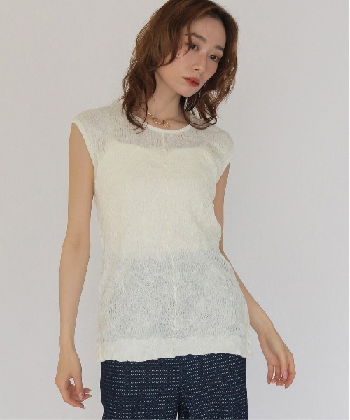CLEIO(クレイオ)の「【CLEIO】リンクルシアーニットトップス WRINKLE SHEER KNIT TOPS(Tシャツ/カットソー・レディース・アイボリー/チャコールグレー/ベージュ/レッド/ライトグリーン・FREE)」の2枚目の写真