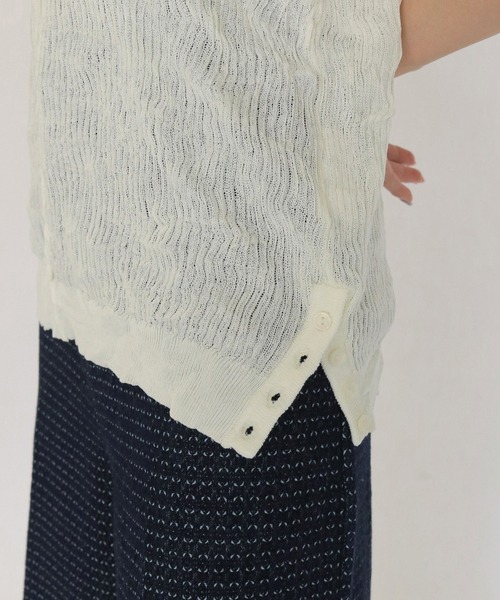 CLEIO(クレイオ)の「【CLEIO】リンクルシアーニットトップス WRINKLE SHEER KNIT TOPS(Tシャツ/カットソー・レディース・アイボリー/チャコールグレー/ベージュ/レッド/ライトグリーン・FREE)」の10枚目の写真