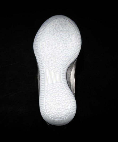 NIKE(ナイキ)の「NIKE BOOK 2 EP / ナイキ ブック 2 EP【SP】(スニーカー・メンズ・シルバー・26.0cm/26.5cm/27.0cm/27.5cm/28.0cm/28.5cm/29.0cm/30.0cm)」の6枚目の写真