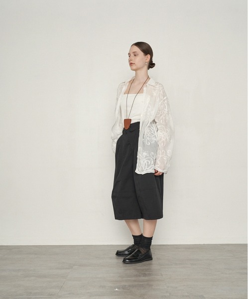 uchi.（ウチ）の「フラワーモチーフ刺繍シアーシャツ（シャツ/ブラウス・レディース・ホワイト/アイボリー・FREE）」の9枚目の写真