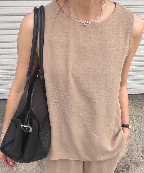 ISOOK(アイスー)の「ノースリーブリラックスセットアップ(chiica select) / 2点セット セットアイテム 夏 ブラウス イージーパンツ ウエストゴム ワッシャー しわ加工(セットアップ・レディース・ブラック/アイボリー/ベージュ・FREE)」の12枚目の写真