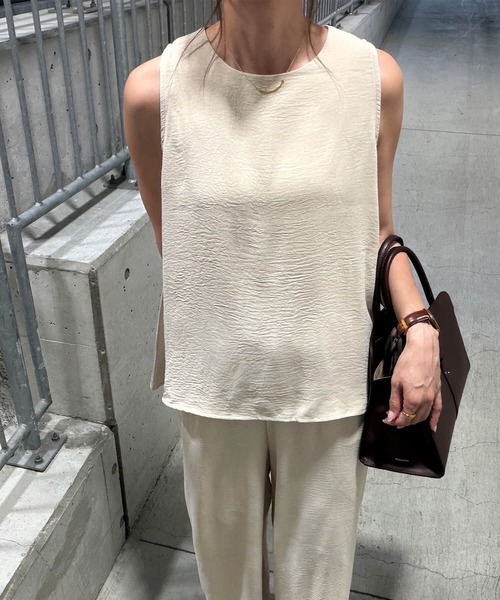 ISOOK(アイスー)の「ノースリーブリラックスセットアップ(chiica select) / 2点セット セットアイテム 夏 ブラウス イージーパンツ ウエストゴム ワッシャー しわ加工(セットアップ・レディース・ブラック/アイボリー/ベージュ・FREE)」の16枚目の写真