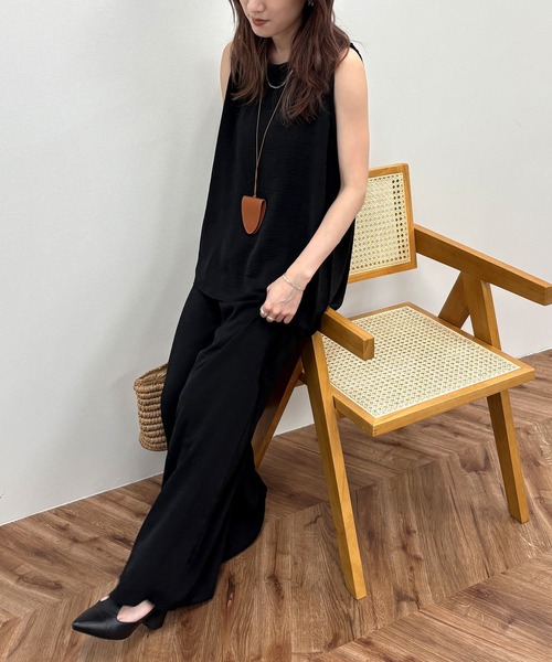 ISOOK(アイスー)の「ノースリーブリラックスセットアップ(chiica select) / 2点セット セットアイテム 夏 ブラウス イージーパンツ ウエストゴム ワッシャー しわ加工(セットアップ・レディース・ブラック/アイボリー/ベージュ・FREE)」の21枚目の写真