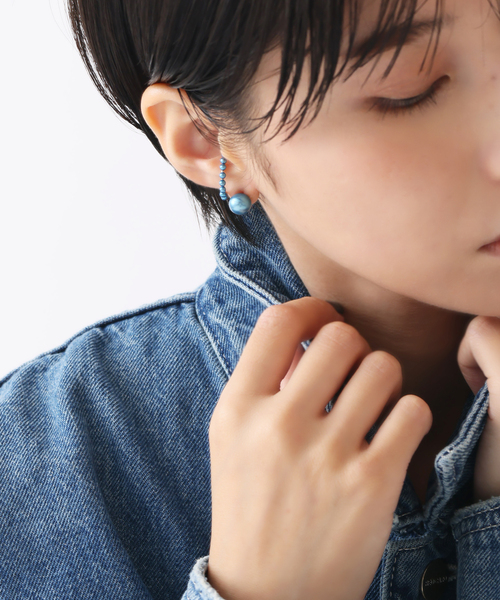 Lilas(リラ)の「8mmインディゴパール1粒ピアス K10(両耳)(ピアス(両耳用)・レディース・ネイビー・FREE)」の7枚目の写真