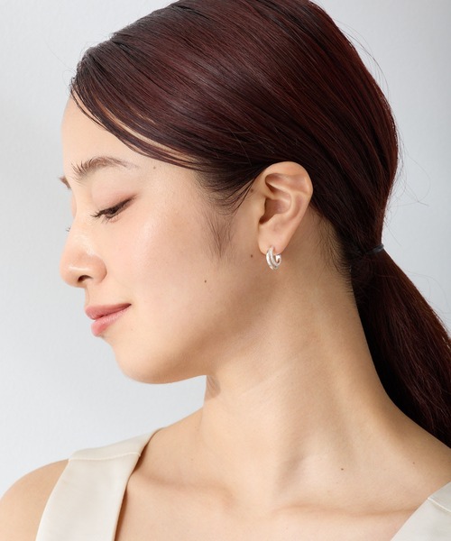 CALIN STANDARD(カリンスタンダード)の「◆金属アレルギー対応◆◆made in japan◆ 【高品質ポスト】【純金・純銀厚メッキ】ダブルライン ジルコニアセラミックポストピアス(ピアス(両耳用)・レディース・シルバー/ゴールド/ピンクゴールド・FREE)」の5枚目の写真