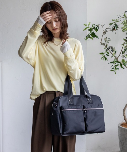 VitaFelice（ヴィータフェリーチェ）の「2WAY撥水ナイロンボストンバッグ キャリーバー通し付き（ボストンバッグ・レディース・ブラック/チャコールグレー・FREE）」の12枚目の写真