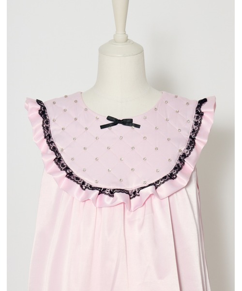 AVENCHUMU（アバンチュウム）の「Rhinestone quilting baby doll onepiece（ワンピース・レディース・ブラック/ピンク・FREE）」の5枚目の写真