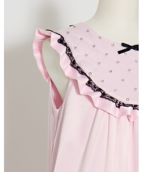 AVENCHUMU（アバンチュウム）の「Rhinestone quilting baby doll onepiece（ワンピース・レディース・ブラック/ピンク・FREE）」の4枚目の写真