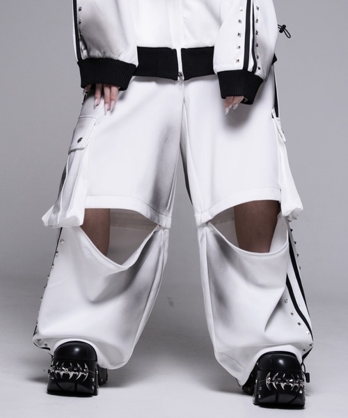REFLEM(レフレム)の「『REFLEM/レフレム』スプレー加工スタッズラインジャージパンツ(その他パンツ・レディース・ホワイト/グレー/ブラック・FREE)」の5枚目の写真
