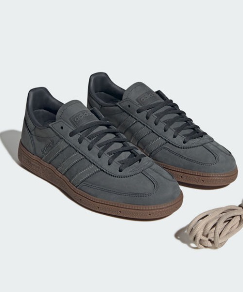adidas(アディダス)の「ハンドボール スペツィアル / HANDBALL SPEZIAL / アディダスオリジナルス adidas Originals(スニーカー・メンズ・グレー・22.0cm/27.0cm/22.5cm/23.0cm/24.0cm/23.5cm/28.5cm/27.5cm/29.0cm/24.5cm/25.0cm/25.5cm/26.0cm/28.0cm/26.5cm)」の1枚目の写真