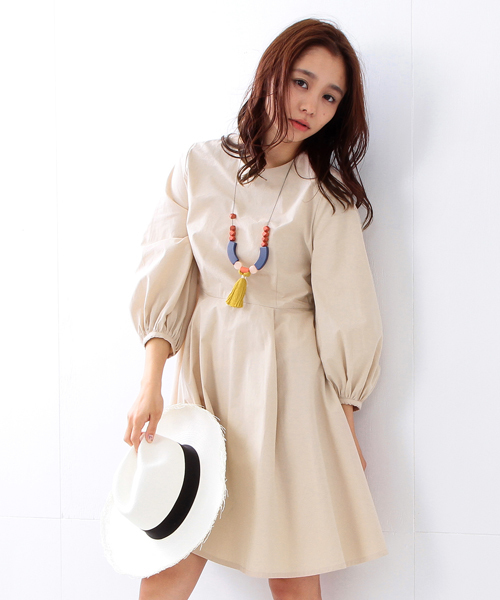 Ray BEAMS（レイビームス）の「BLUMA PROJECT / Maizy ネックレス（ネックレス・レディース・オレンジ/ネイビー・ONE SIZE）」の6枚目の写真