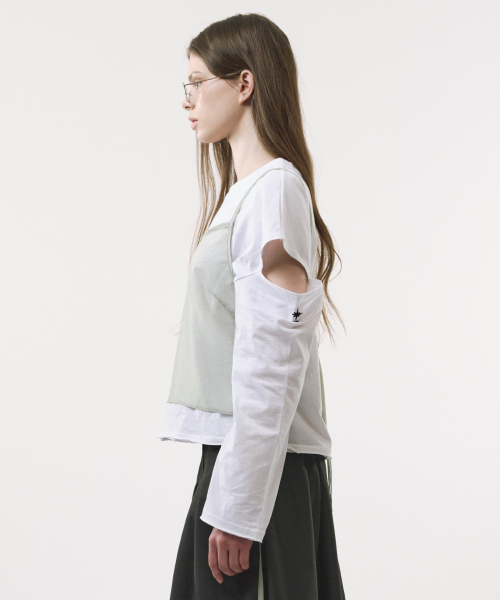 FOR THE WEATHER(フォーザウェザー)の「カットアウトショルダーTシャツ(ホワイト)(Tシャツ/カットソー・レディース・その他・FREE)」の3枚目の写真