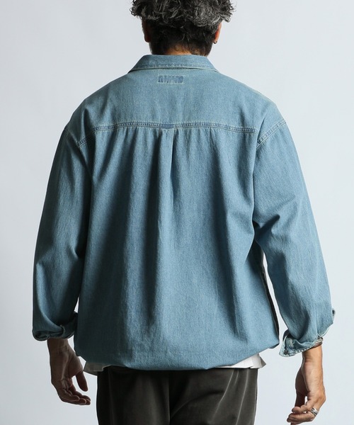 The DUFFER of ST.GEORGE(ザダファーオブセントジョージ)の「【WEB限定アイテム】8oz DENIM PULLOVER SHIRT:デニムプルオーバーシャツ / シャツブルゾン / ライトアウター(シャツ/ブラウス・メンズ・ライトインディゴブルー/インディゴブルー・X-LARGE/LARGE/MEDIUM)」の8枚目の写真