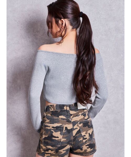 GYDA(ジェイダ)の「GGヘンリーオフショルテレコショートトップス(Tシャツ/カットソー・レディース・グレー/チャコールグレー/ブラック・FREE)」の5枚目の写真