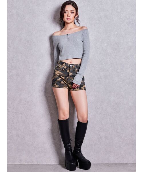 GYDA(ジェイダ)の「GGヘンリーオフショルテレコショートトップス(Tシャツ/カットソー・レディース・グレー/チャコールグレー/ブラック・FREE)」の6枚目の写真