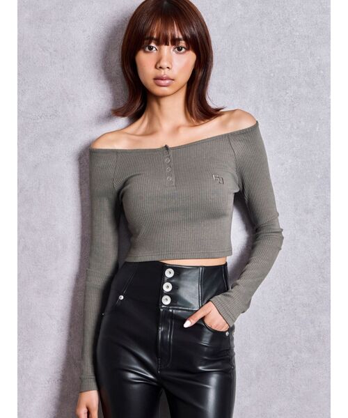 GYDA(ジェイダ)の「GGヘンリーオフショルテレコショートトップス(Tシャツ/カットソー・レディース・グレー/チャコールグレー/ブラック・FREE)」の12枚目の写真