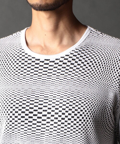 NICOLE CLUB FOR MEN(ニコルクラブフォーメン)の「ジオメトリックブリスタープルオーバー(Tシャツ/カットソー・メンズ・その他2/ホワイト/その他3/ブラック・XL/L/M)」の12枚目の写真
