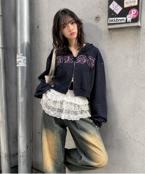 SPINNS（スピンズ）の「ラメ入りショート丈ジップパーカー/トレンドカジュアル（パーカー・レディース・杢グレー/ブラック/ネイビー・ONESIZE）」の6枚目の写真